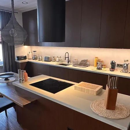 Gold Star Capital Square 2 Apartment
