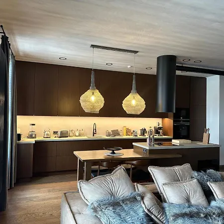 Gold Star Capital Square 2 Apartment *